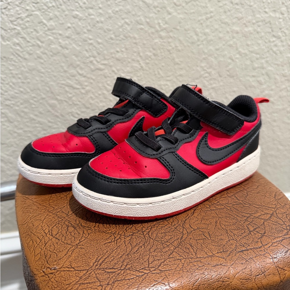 Nike Kids Black and Red Sneakers